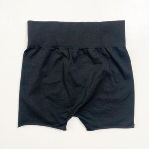 Activ Pro black legging shorts
